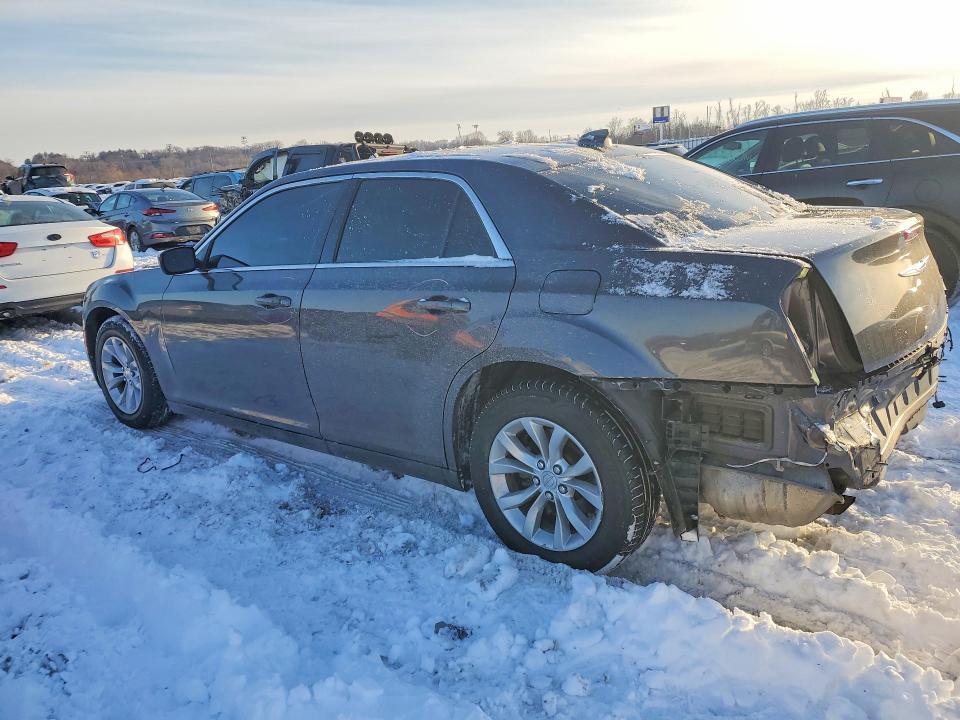 Foto 2 de la subasta – 2018 CHRYSLER 300 con VIN 2C3CCAAG6JH321032
