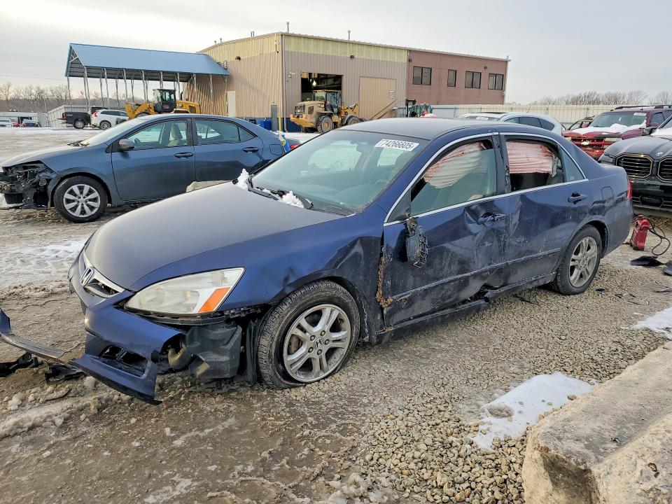 HONDA ACCORD 2007 with VIN JHMCM56307C013077 - Photo from auction