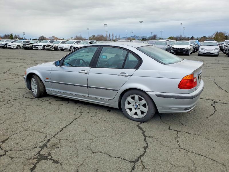 Photo 2 from auction – 2001 BMW 325 with VIN WBAAV33441FU88483