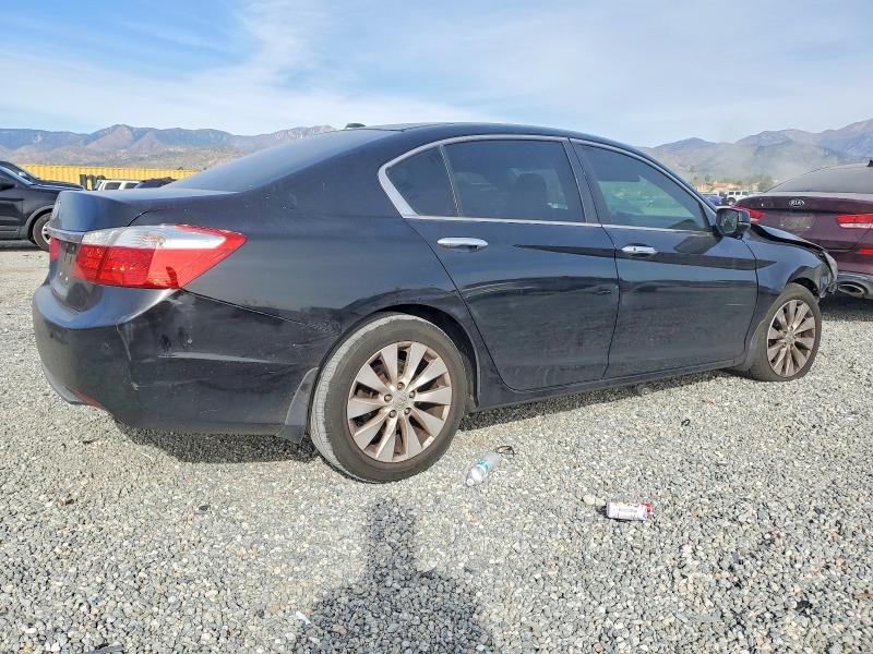 Photo 3 from auction – 2015 HONDA ACCORD with VIN 1HGCR2F88FA108866