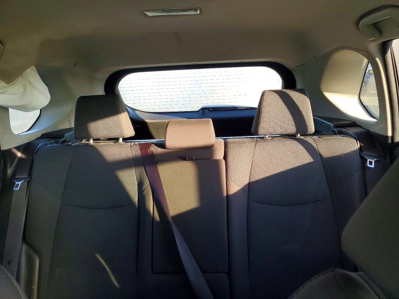 Photo 10 from auction – 2019 TOYOTA RAV4 LE with VIN JTMLWRFV2KD023553