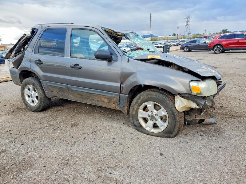 Photo 4 from auction – 2006 FORD ESCAPE with VIN 1FMYU93166KC24446