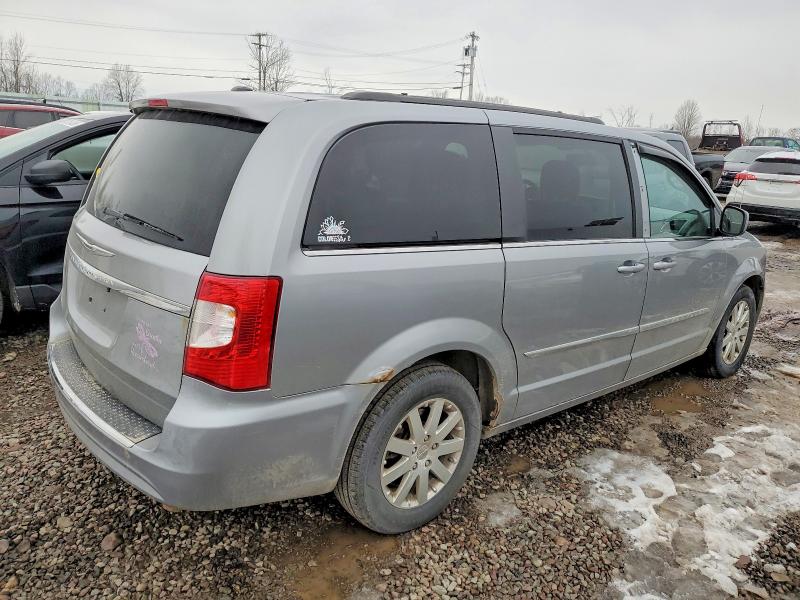 Photo 3 from auction – 2014 CHRYSLER TOWN & COU with VIN 2C4RC1BG0ER437315
