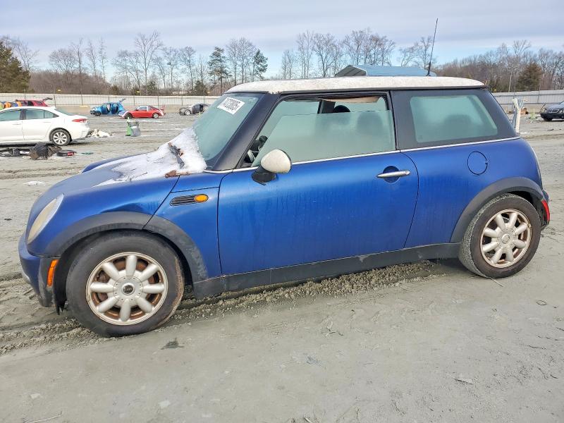 MINI COOPER 2004 with VIN WMWRC33424TJ58307 - Photo from auction