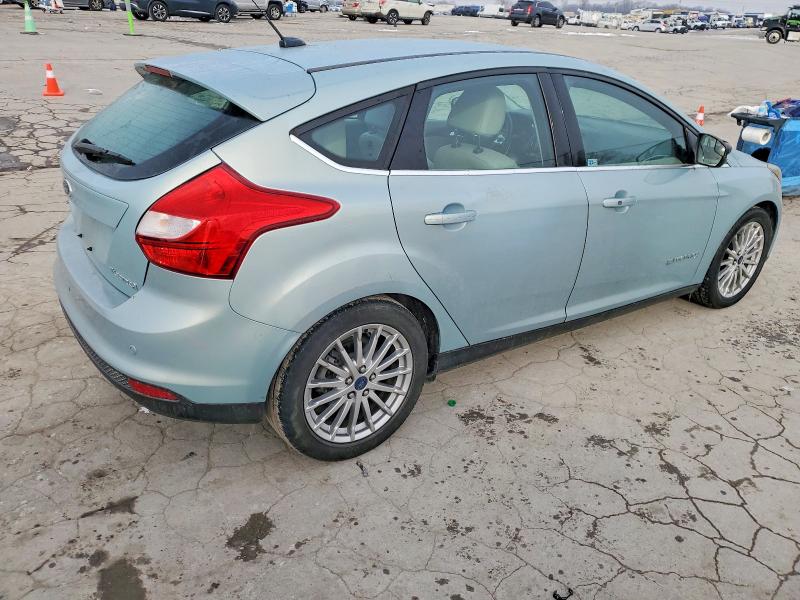 Photo 3 from auction – 2014 FORD FOCUS with VIN 1FADP3R41EL382801