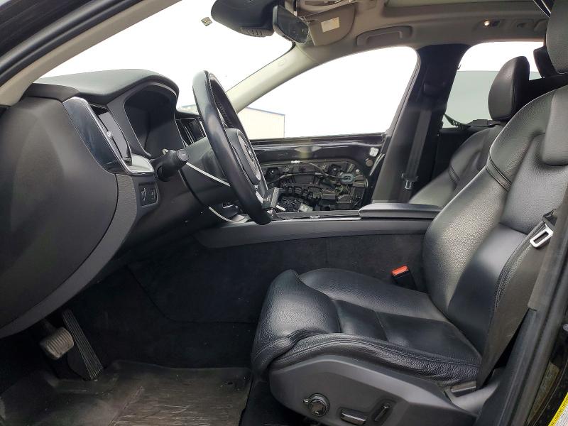 Photo 7 from auction – 2019 VOLVO XC60 with VIN LYV102DK5KB251145