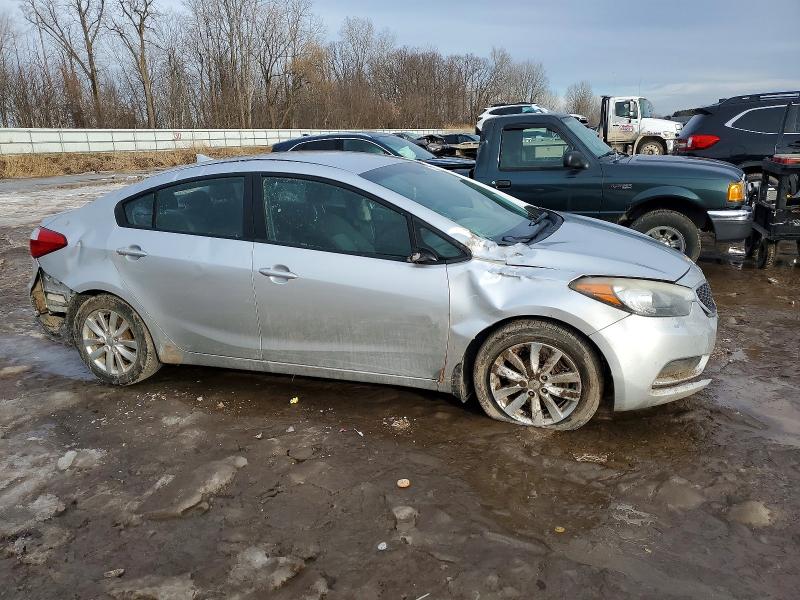 Photo 4 from auction – 2015 KIA FORTE with VIN KNAFX4A69F5305358