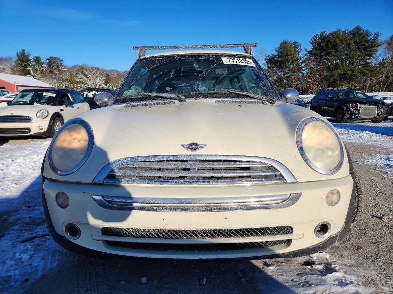 Photo 5 from auction – 2006 MINI COOPER with VIN WMWRC33556TK64049