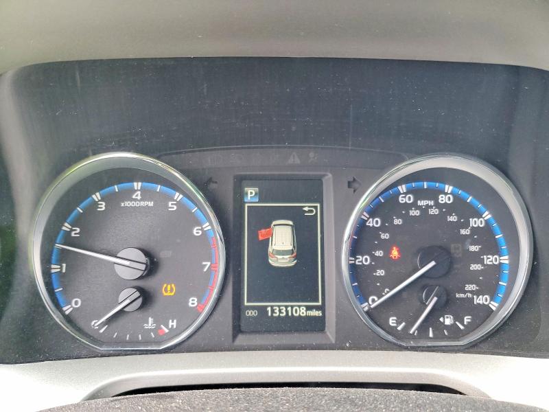 Photo 9 from auction – 2016 TOYOTA RAV4 XLE with VIN 2T3WFREV2GW256079