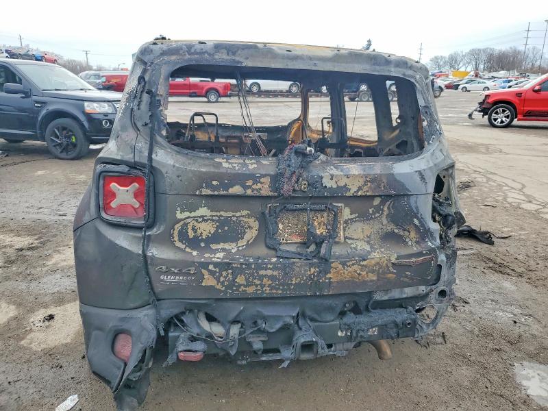 Photo 6 from auction – 2017 JEEP RENEGADE with VIN ZACCJBCB8HPG42359