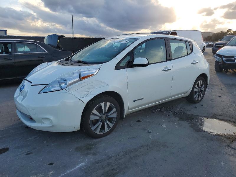 NISSAN LEAF S 2015 with VIN 1N4AZ0CP3FC315004 - Photo from auction
