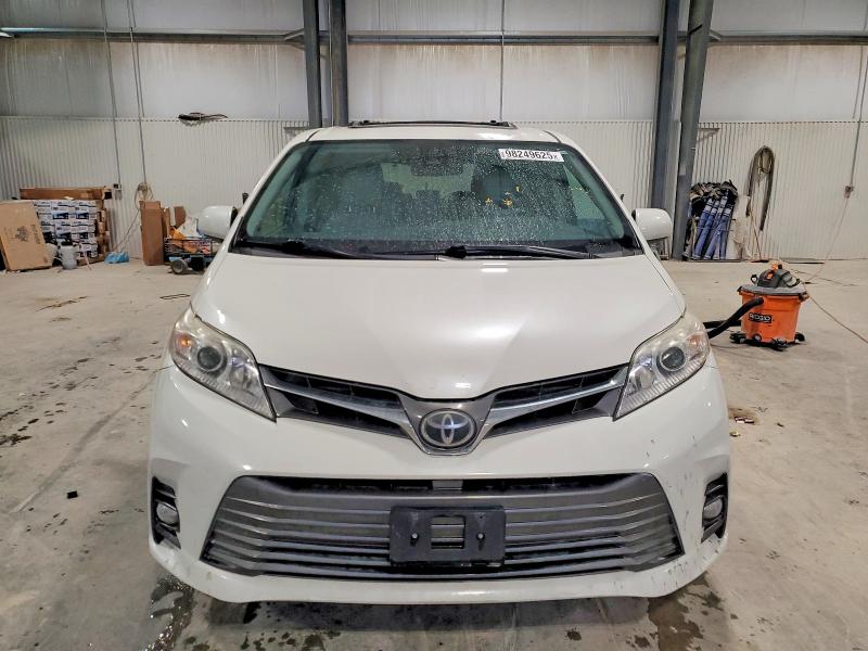 Photo 5 from auction – 2018 TOYOTA SIENNA with VIN 5TDYZ3DC0JS915461