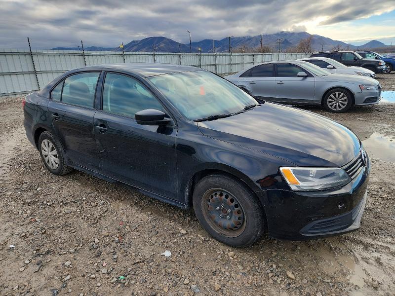 Photo 4 from auction – 2014 VOLKSWAGEN JETTA BASE with VIN 3VW1K7AJ0EM371840