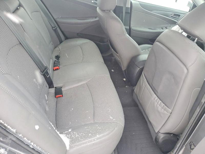 Photo 10 from auction – 2011 HYUNDAI SONATA SE with VIN 5NPEC4AB4BH176429
