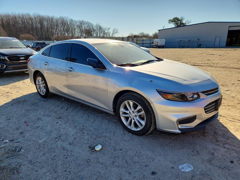 Photo 4 from auction – 2018 CHEVROLET MALIBU LT with VIN 1G1ZD5ST4JF134419