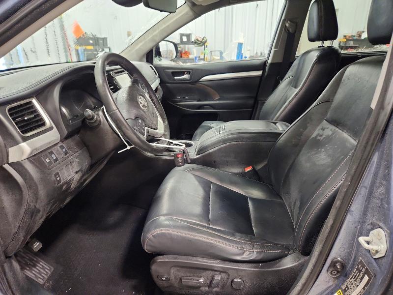 Photo 7 from auction – 2018 TOYOTA HIGHLANDER with VIN 5TDJZRFH2JS828951