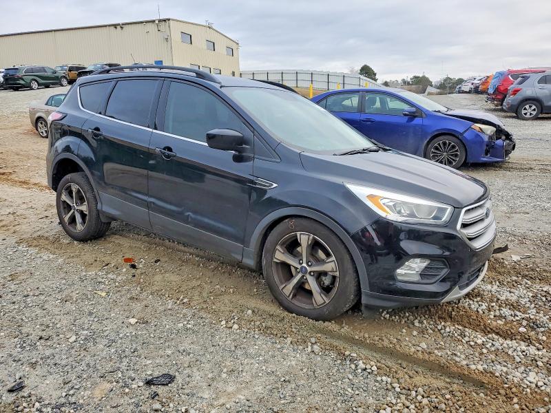 Photo 4 from auction – 2018 FORD ESCAPE SEL with VIN 1FMCU0HD5JUB95592