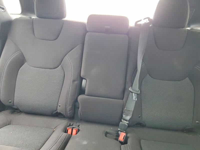 Photo 10 from auction – 2019 JEEP CHEROKEE L with VIN 1C4PJLCB2KD416377