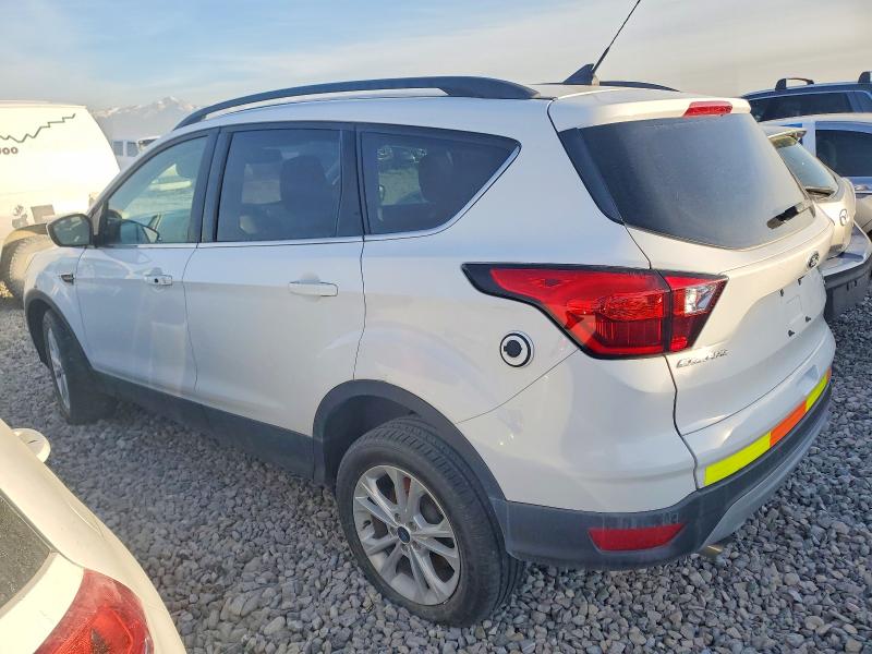 Photo 2 from auction – 2019 FORD ESCAPE SEL with VIN 1FMCU9HD7KUB14808