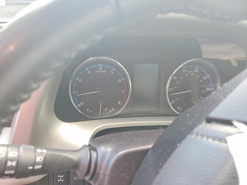 Photo 9 from auction – 2017 TOYOTA RAV4 LIMIT with VIN 2T3DFREV7HW647866