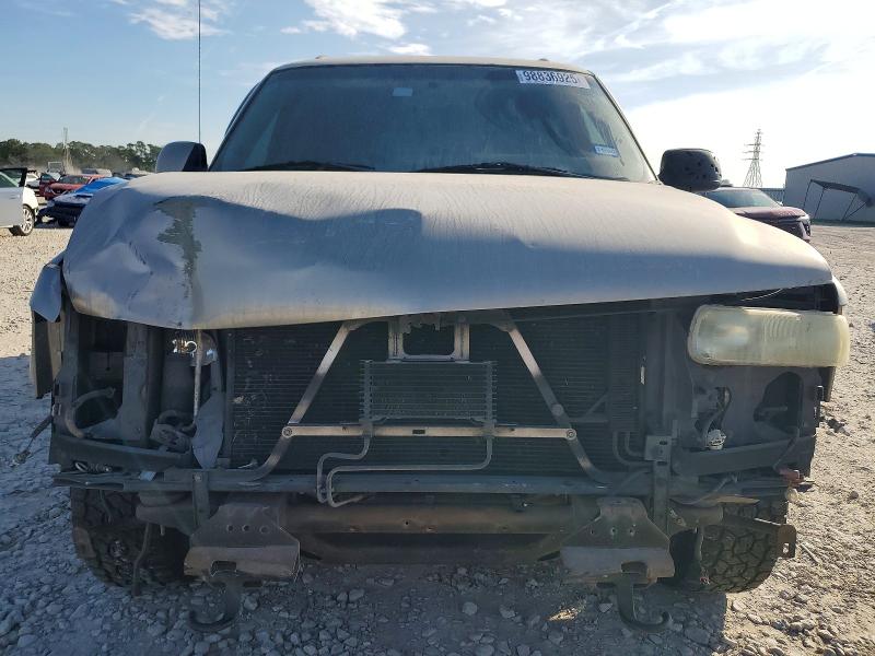Photo 5 from auction – 2004 CHEV SUBURBAN with VIN 3GNFK16Z93G234855