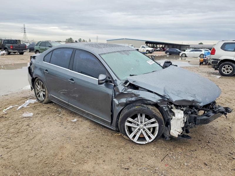 Photo 4 from auction – 2017 VOLKSWAGEN JETTA SEL with VIN 3VWL17AJ4HM370738