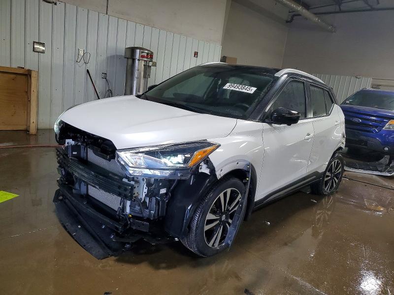 NISSAN KICKS S 2019 with VIN 3N1CP5CU3KL543887 - Photo from auction