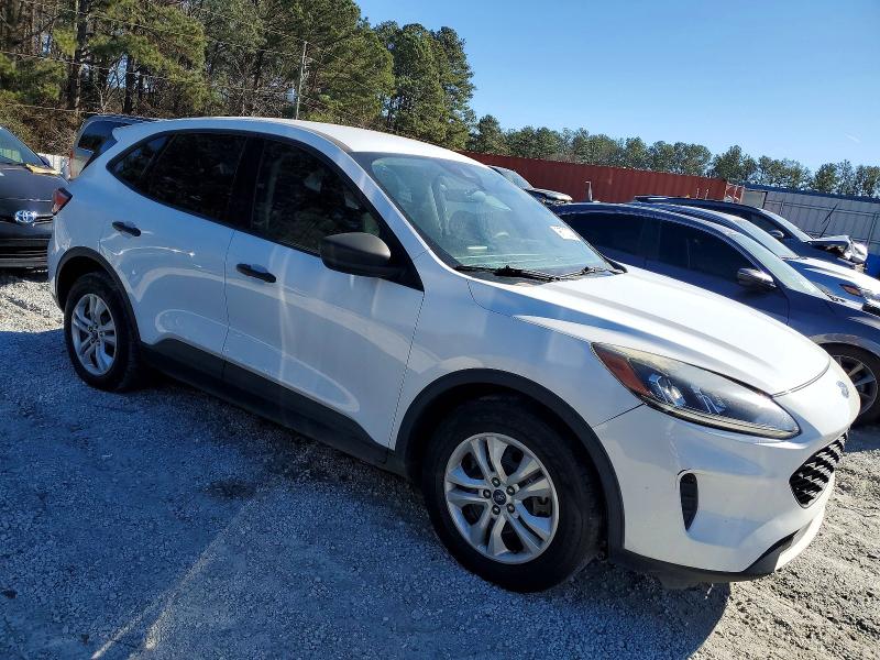 Photo 4 from auction – 2020 FORD ESCAPE S with VIN 1FMCU0F64LUA68520