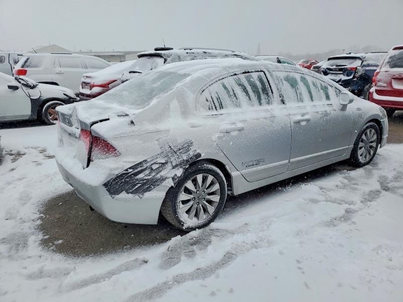 Photo 3 from auction – 2010 HONDA CIVIC EX with VIN 19XFA1F84AE024840