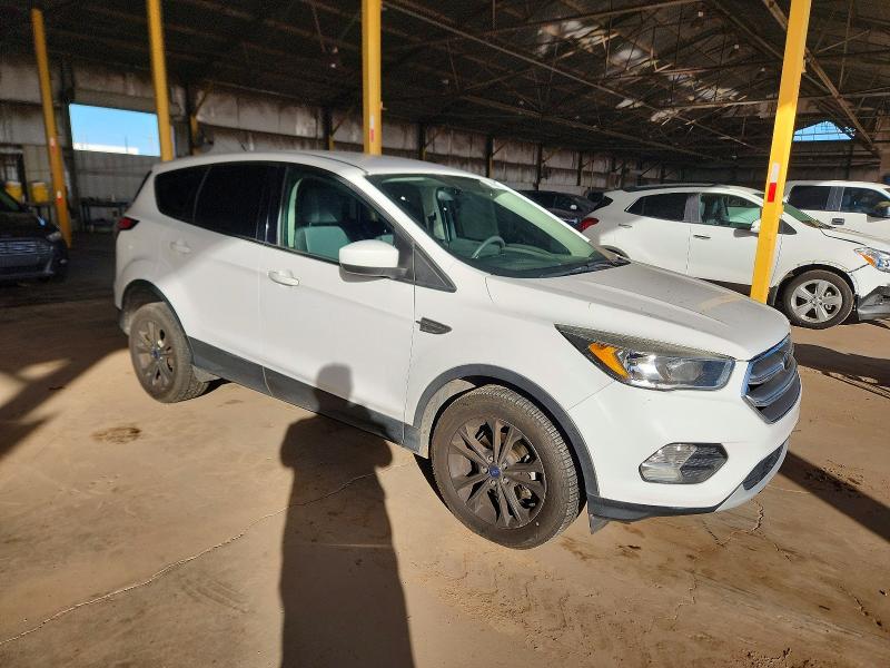 Photo 4 from auction – 2017 FORD ESCAPE SE with VIN 1FMCU0GD4HUE39910