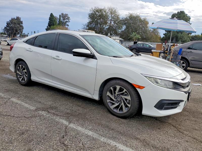 Zdjęcie 4 z aukcji – 2017 HONDA CIVIC z VIN 19XFC2F7XHE001323