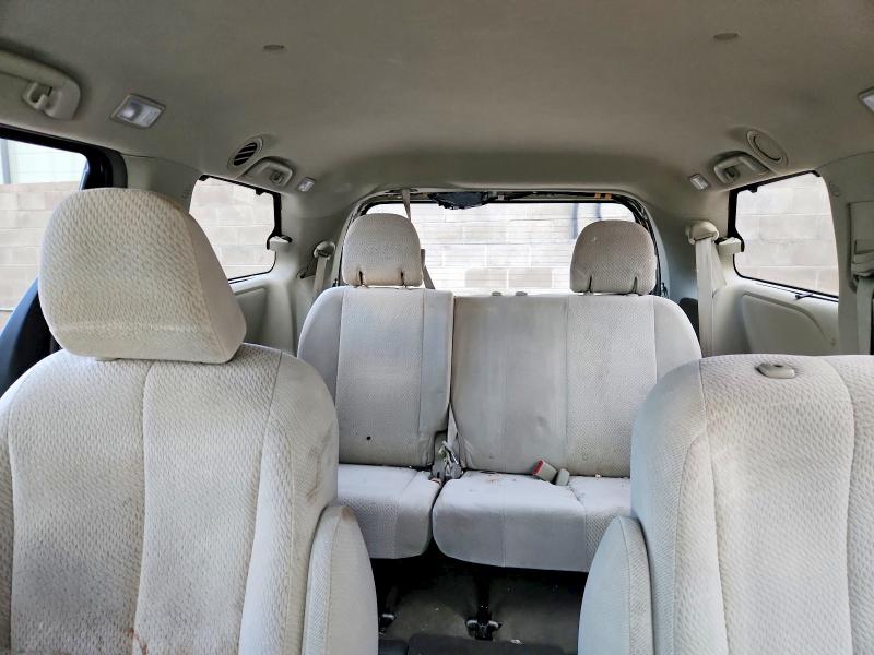 Photo 10 from auction – 2012 TOYOTA SIENNA LE with VIN 5TDJK3DC7CS032630