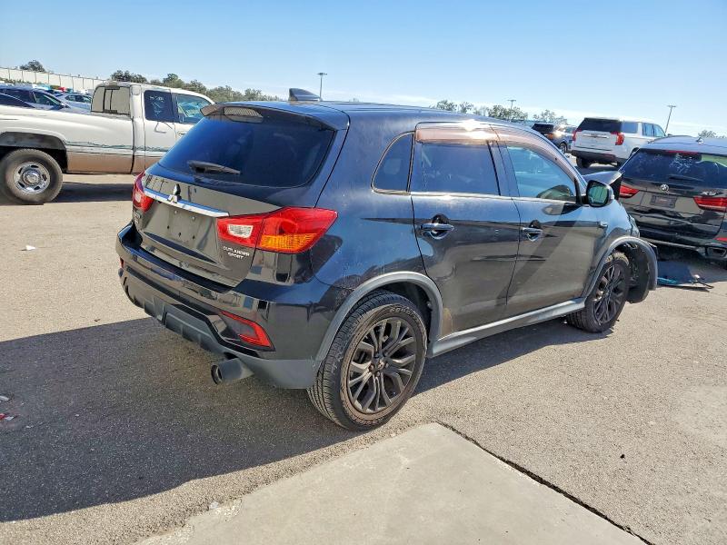 Photo 3 from auction – 2018 MITSUBISHI OUTLANDER with VIN JA4AP3AU2JU015638