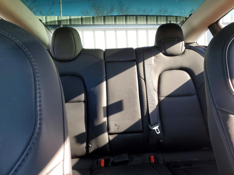 Photo 10 from auction – 2018 TESLA MODEL 3 with VIN 5YJ3E1EB2JF070844