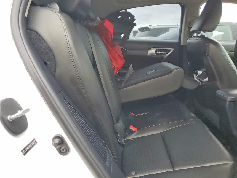 Photo 10 from auction – 2012 LEXUS CT 200 with VIN JTHKD5BH2C2079417