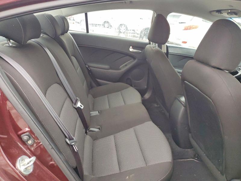 Photo 10 from auction – 2017 KIA FORTE LX with VIN 3KPFK4A7XHE059728