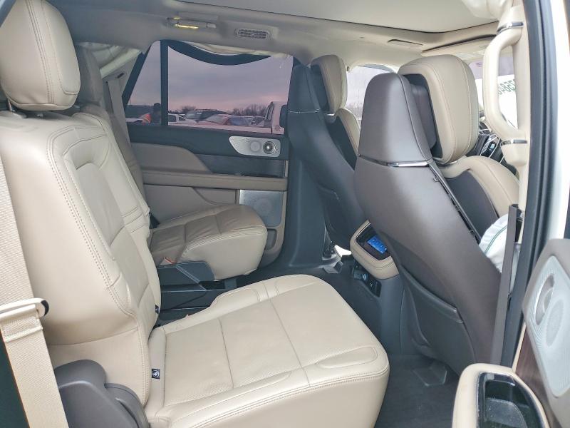Photo 11 from auction – 2024 LINCOLN NAVIGATOR with VIN 5LMJJ2LG4REL17780
