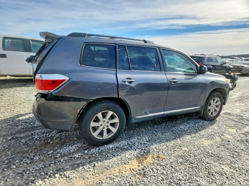 Photo 3 from auction – 2012 TOYOTA HIGHLANDER with VIN 5TDBK3EH9CS124756