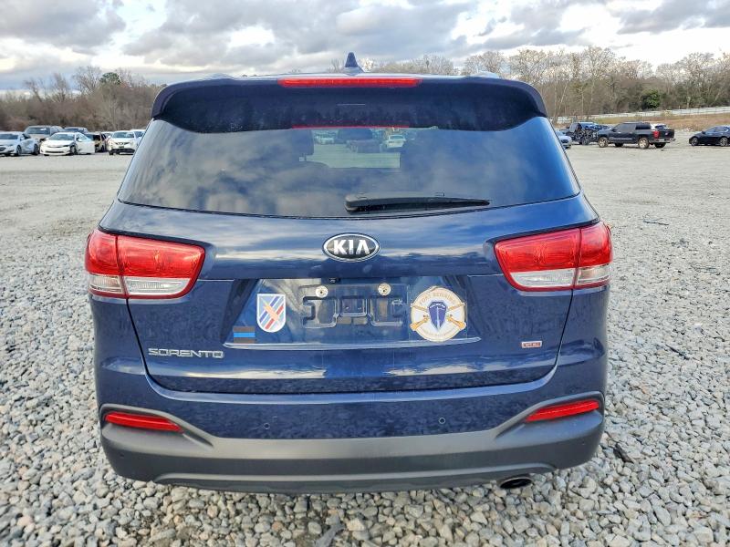 Photo 6 from auction – 2017 KIA SORENTO LX with VIN 5XYPG4A32HG330383