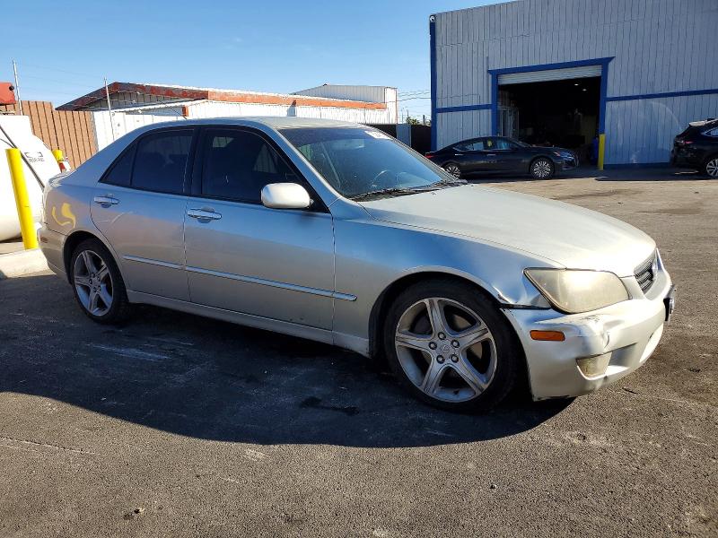 Photo 4 from auction – 2005 LEXUS IS 300 with VIN JTHBD192250098753