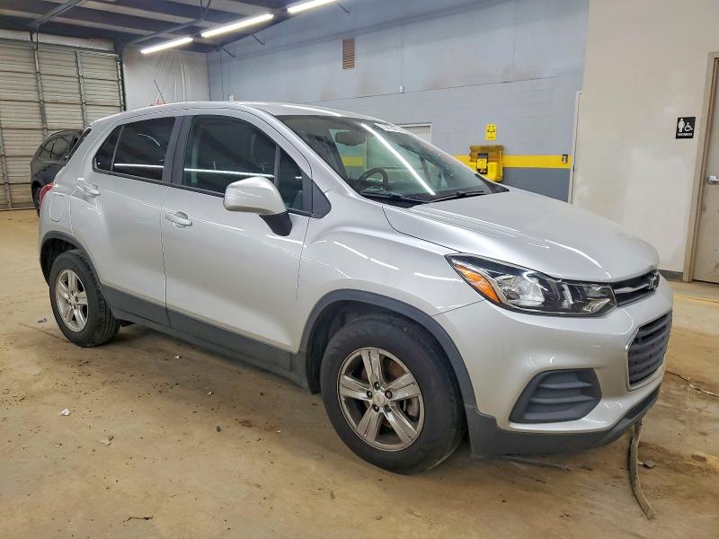 Photo 4 from auction – 2020 CHEVROLET TRAX LS with VIN KL7CJKSB7LB024211