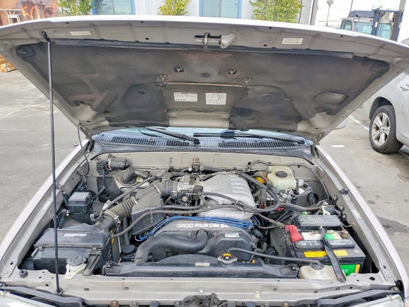 Photo 11 from auction – 2002 TOYOTA 4RUNNER SR with VIN JT3GN86R020253251