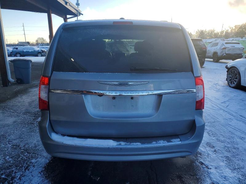 Photo 6 from auction – 2015 CHRYSLER TOWN & COU with VIN 2C4RC1BG8FR637084