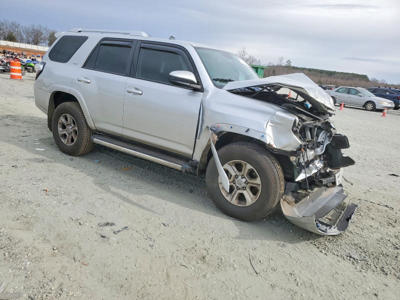 Photo 4 from auction – 2014 TOYOTA 4RUNNER SR with VIN JTEZU5JR1E5066360