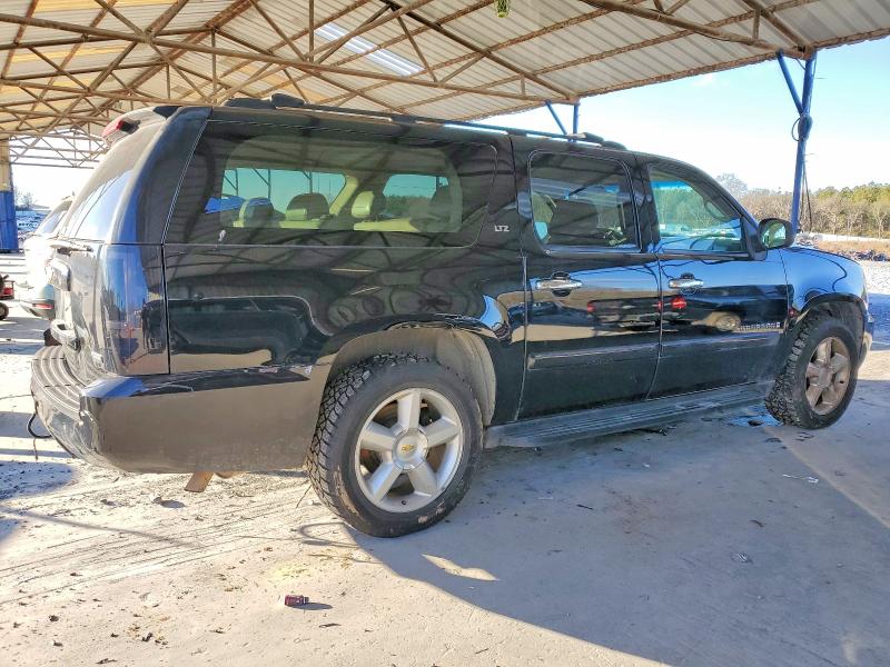 Photo 3 from auction – 2007 CHEVROLET SUBURBAN C with VIN 3GNFC16097G216988