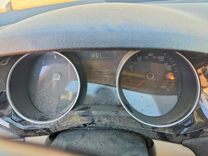 Photo 9 from auction – 2015 VOLKSWAGEN JETTA TDI with VIN 3VWLA7AJ9FM286735