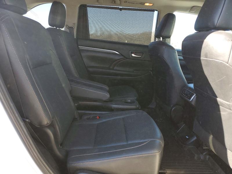 Photo 11 from auction – 2019 TOYOTA HIGHLANDER with VIN 5TDDZRFHXKS985299