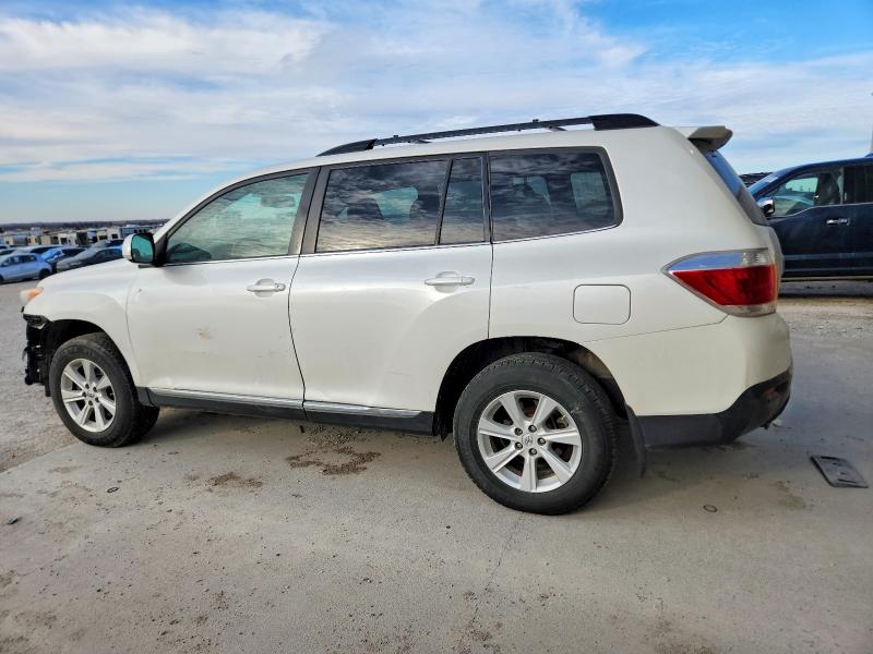 Photo 2 from auction – 2011 TOYOTA HIGHLANDER with VIN 5TDBK3EH7BS082103