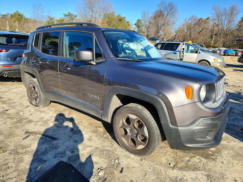 Photo 4 from auction – 2017 JEEP RENEGADE S with VIN ZACCJBAB0HPG19130