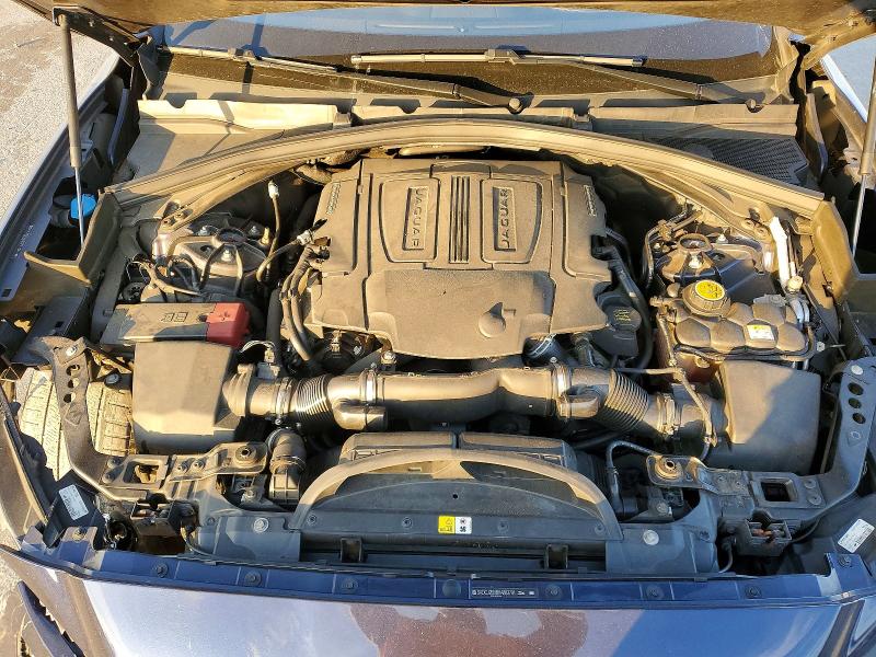 Photo 12 from auction – 2017 JAGUAR F-PACE PRE with VIN SADCJ2BV8HA883791
